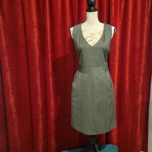 BUNDLE SALE!  THE GAP Gray Sleeveless Dress Size 6